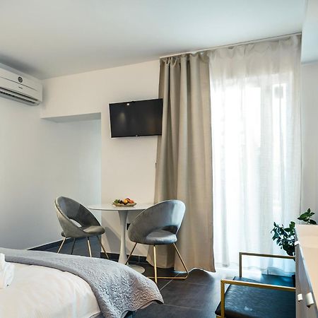 City Break Studio Apartments 시베니크 외부 사진